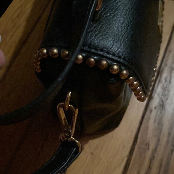 International Concepts Gold Studded Bag - Picture 11 of 12